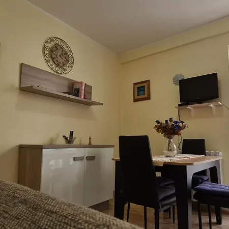 Apartment Em Holiday