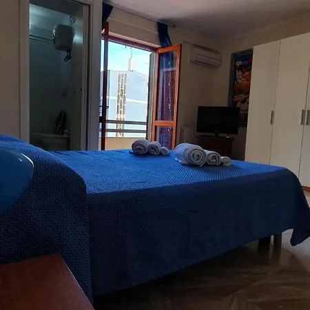 Em Holiday Apartment *